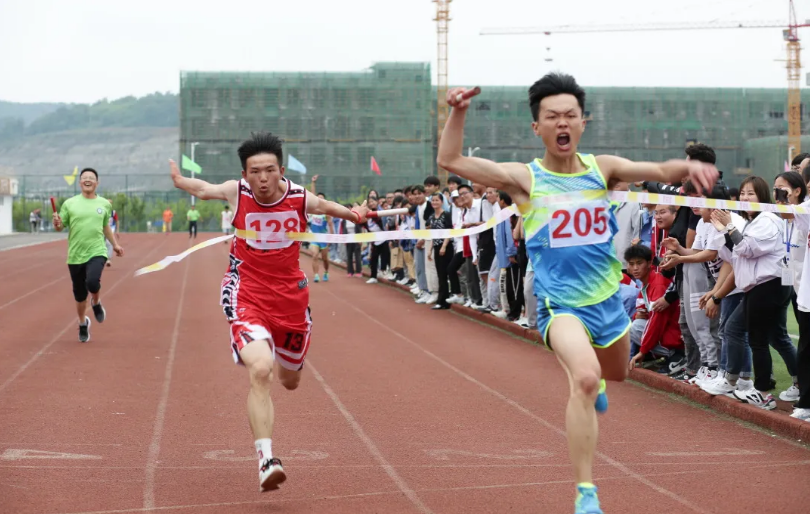 青春正起航 拚搏不落幕 | 意昂3体育第二屆學生田徑運動會勝利閉幕